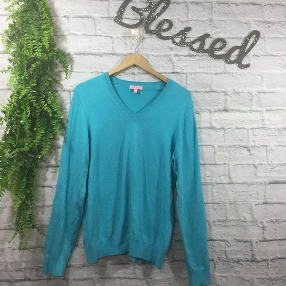 Lilly Pulitzer Sweaters - Lilly Pulitzer V-Neck Sweater. Size XL. Blue